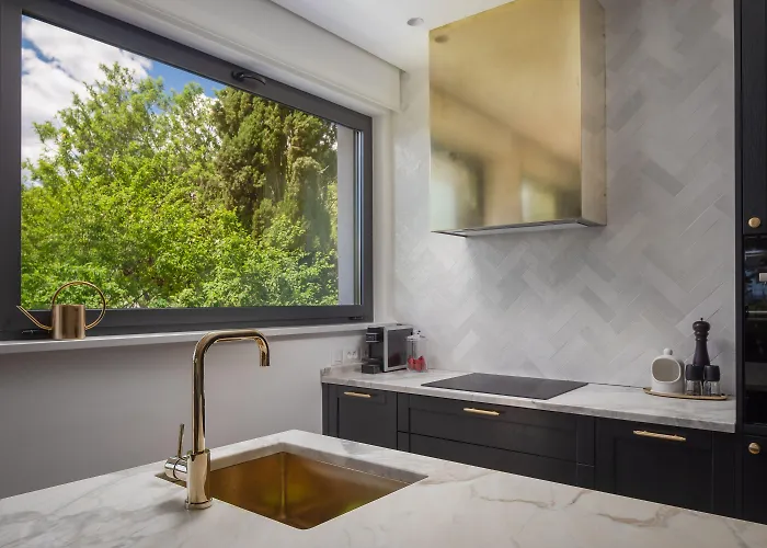 By Splendida Palace *