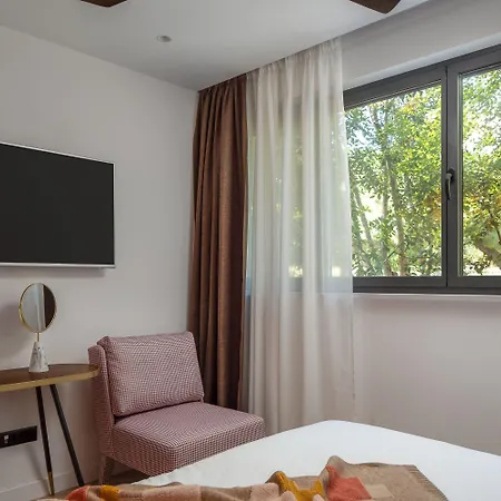 Apartment By Splendida Palace